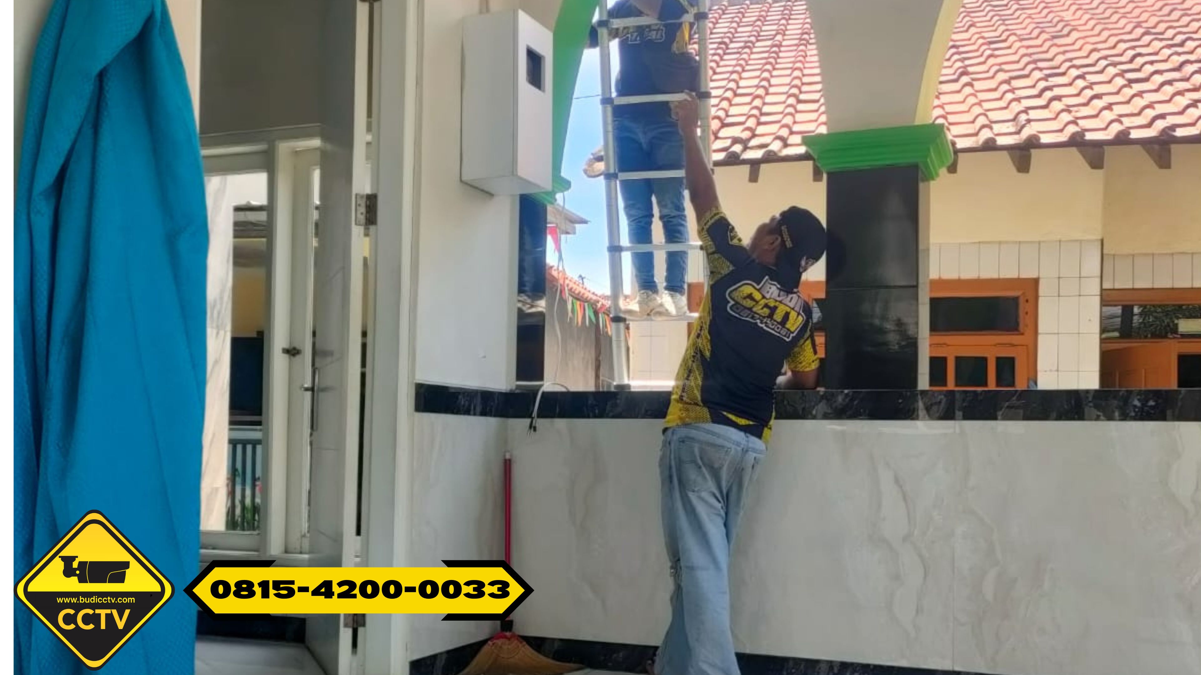 Pemasangan CCTV Hikvision 8 Channel Smart Hybrid Light 2MP di Masjid Wilayah Cirebon